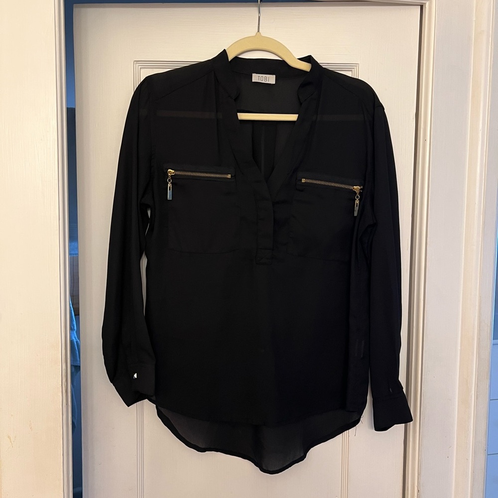 Black long sleeve Tobi top